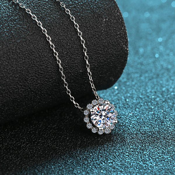 AZ058-X Fashion Trendy Luxury Classic Moissanite Diamond-set Moon Star Necklace Women 925 Silver Party Charms Jewelry Gift - Image 5