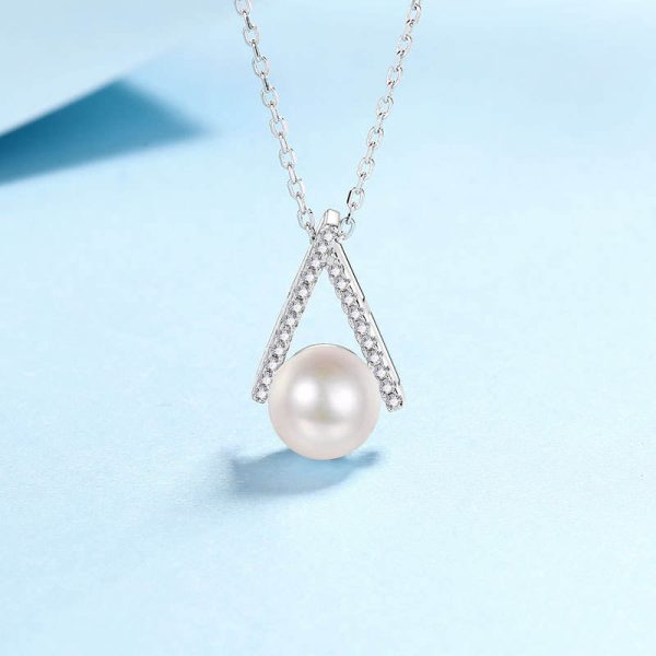 AZ845-X Fashion Luxury Classic Elegant Moissanite Diamond-set Pearl Letter V Necklaces For Women s925 Silver Party Jewelry - Image 5