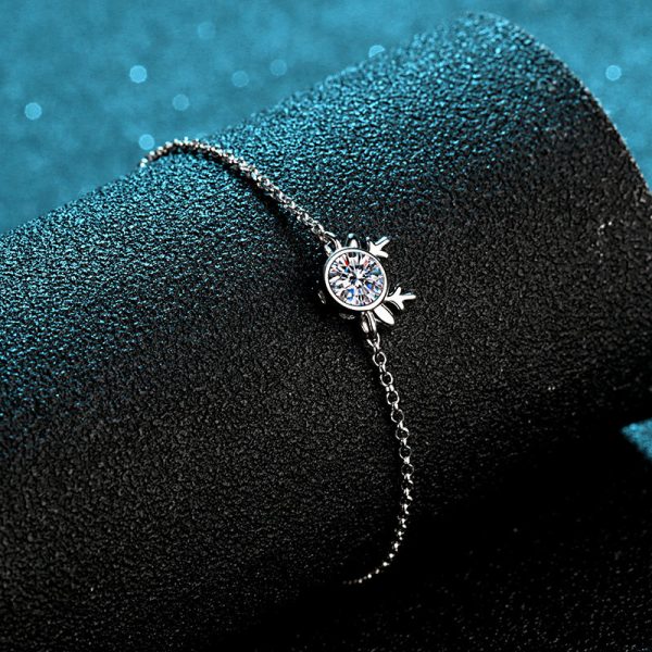 AZ049-S  Sterling Silver S925 Hypoallergenic 0.5ct Moissanite Deer Head Women's Versatile Bracelet Personalized Simple Versatile Antlers - Image 4