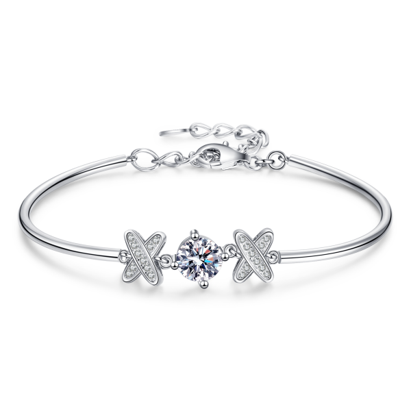 AZ444-S  1Ct GBA Certified S925 Sterling Silver Moissanite Butterfly Knot Charm Bracelet Korean Style Lightweight Free Gift Box for Woman