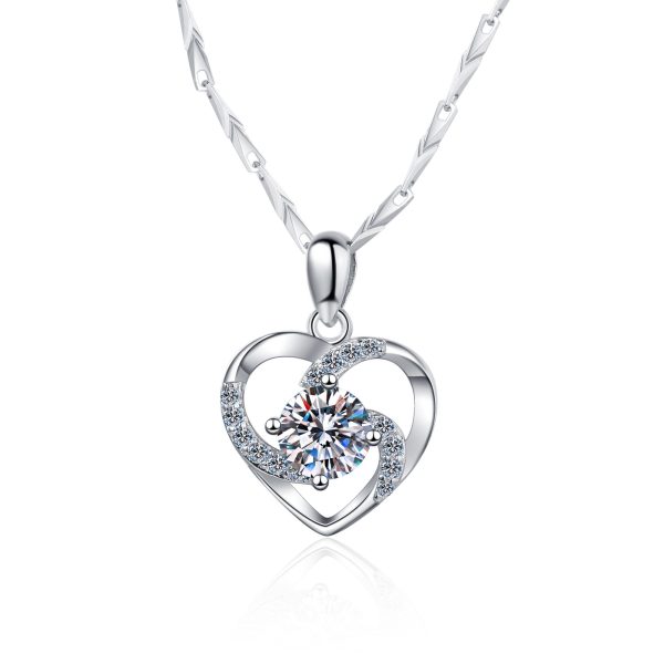 AZ216-X PT950 Female Heart-Shaped Lady Pendant Short Section Lockbone Chain Pendant Moissanite Diamond Necklace Factory Direct Wholesale
