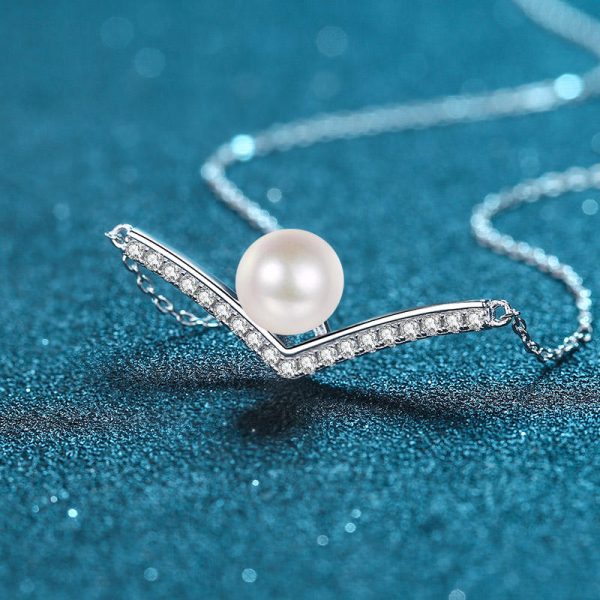 AZ503-X Designer V Shaped PT950 Platinum Women's Necklace Moissanite Diamond Flawless Natural Freshwater Pearl Pendant for Birthday Gift - Image 4