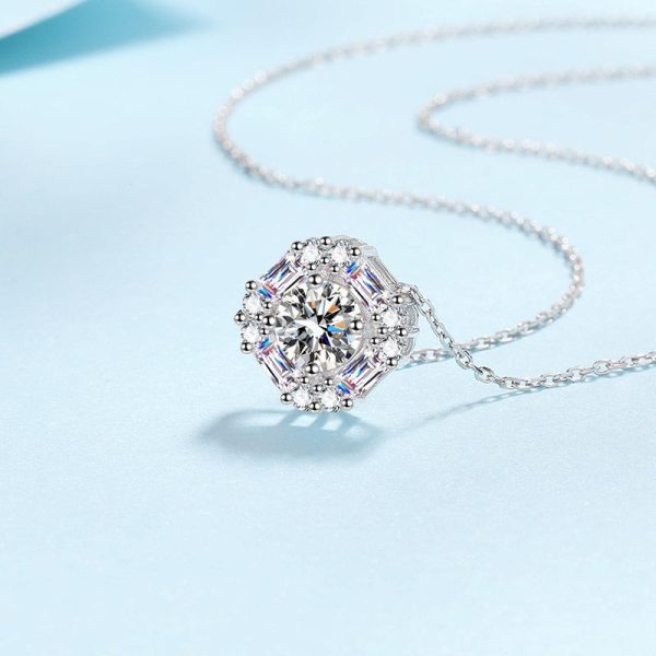 AZ748-X Luxury Square 1.62CT Moissanite Diamond Pendant Collarbone Chain Platinum Pt950 Necklace for Women Fine Jewelry Birthday Gift - Image 4