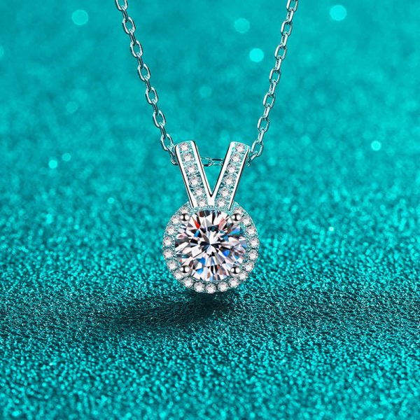 AZ847-X Fashion Trend Luxury Classic Moissanite Diamondset 1ct V Round Necklace Women 925 Silver Party Charms Jewelry Gift - Image 5