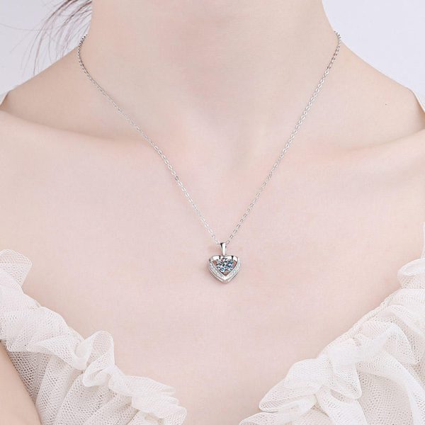 AZ385-X Certified GRA Moissanite Heart Necklace 1.0ct Women Gemstone S925 Silver Pendant Wedding Valentine's Day Gift Wholesale - Image 2