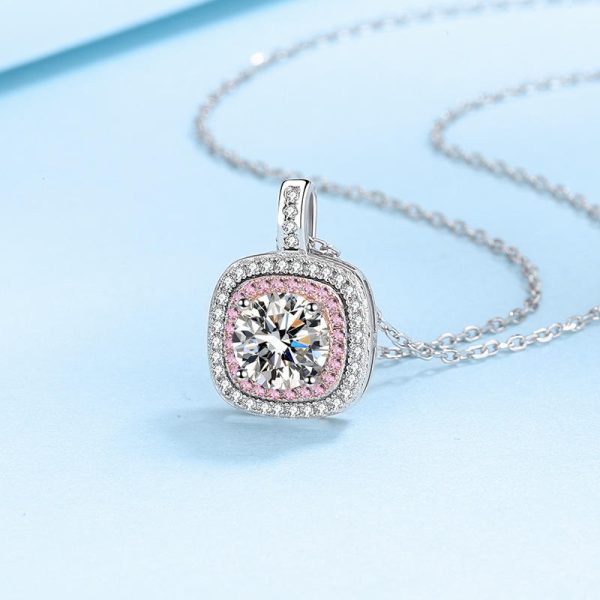 AZ407-X S925 Silver 1 Carat Moissanite Pink Square Bag Pendant Necklace for Women Light Luxury Fashion Must-Have Valentine's Day Gift - Image 4