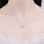 AZ424-X MoisaLuxe Official Store GRA Moissanite Plata Sterling 925 Silver Pendant V-shaped Micro-inlaid Necklace Clavicle Chain Items - Image 2