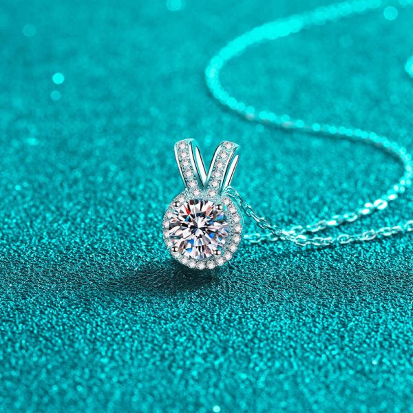 AZ847-X Fashion Trend Luxury Classic Moissanite Diamondset 1ct V Round Necklace Women 925 Silver Party Charms Jewelry Gift - Image 4
