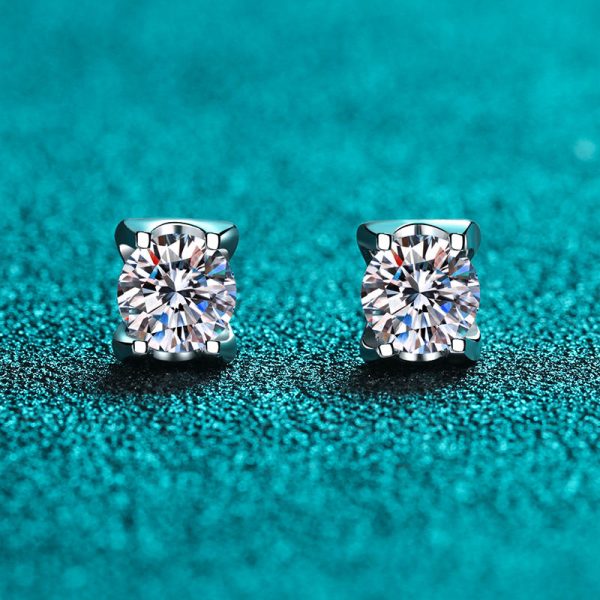 AZ170-E MoisaLuxe Official Store Sterling 925 Silver Simple Bull's Head Inlaid Moissanite Earrings Hoops Piercing Clavicle Chain Items - Image 4