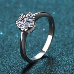 AZ017-J  D Color VVS1 EX Moissanite Ring 1ct Round Moissanite Diamond Solitaire Engagement 925 Plated Sterling Silver Ring - Image 3