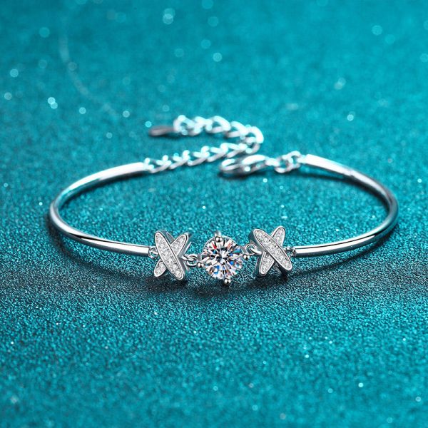AZ444-S  1Ct GBA Certified S925 Sterling Silver Moissanite Butterfly Knot Charm Bracelet Korean Style Lightweight Free Gift Box for Woman - Image 4