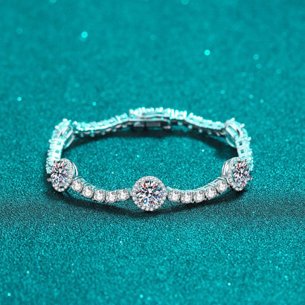 AZ664-S  Luxury Group Inlaid Moissanite 8.3/8.6/9.1Carat Buckle Bracelet, Unique Eye-catching Platinum PT950 Bracelet Female Fine Jewelry - Image 4