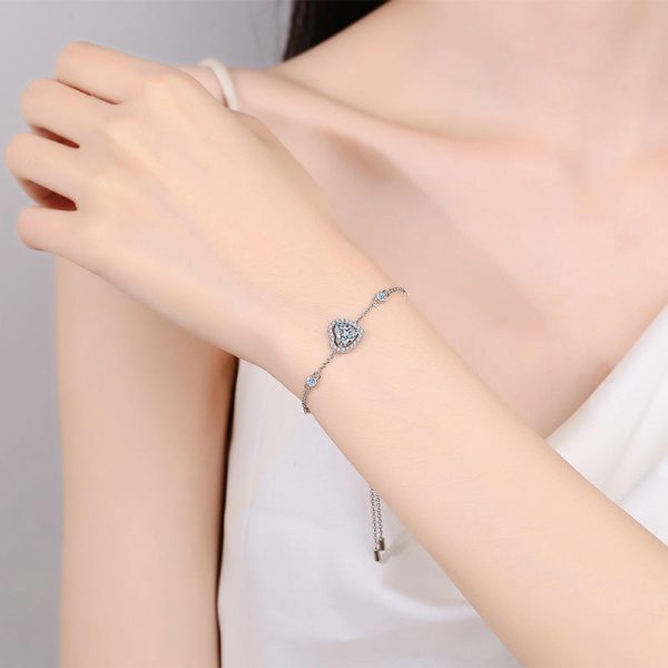 AZ922-S Luxury 1 Carat Blue Heart-shaped Moissanite Bracelet, Platinum PT950 Graceful Love Bangle Women's Accessory Wedding Jewelry Gift - Image 3