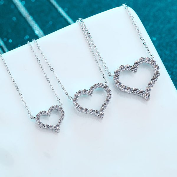 AZ223-X 18K Gold Pt950 Platinum Love-shaped Moissanite Pendant Trendy D Color Moissanite Necklace Women's Pendant - Image 3