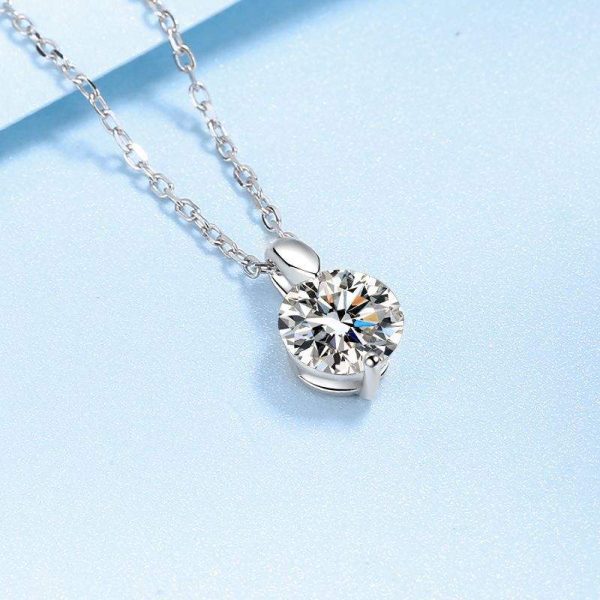 AZ422-X 18K platinum diamond pendant clavicle chain classic and simple 1 carat D color moissanite plated PT950 platinum necklace - Image 3