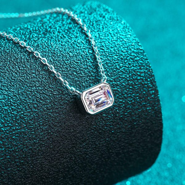 AZ696-X Fashion Trend Luxury Fine Simple Classic 1ct Moissanite Rectangle Necklace For Women 925 Silver Party Charm Jewelry - Image 4