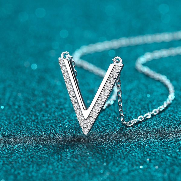 AZ424-X MoisaLuxe Official Store GRA Moissanite Plata Sterling 925 Silver Pendant V-shaped Micro-inlaid Necklace Clavicle Chain Items - Image 5