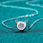 AZ160-X Lnngy 6.5mm Round Bezel Moissanite Pendant Necklace For Women 925 Sterling Silver Clavicle Chain Necklaces Jewelry Collare Mujer