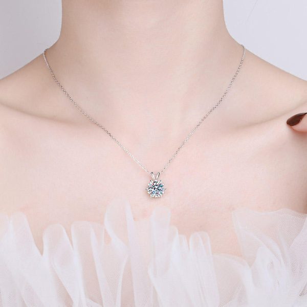 AZ388-X 925 Sterling Silver 1 Carat Moissanite Romantic Snowflake Pendant Necklace Clavicle Chain Women Girls Birthday Anniversary - Image 2