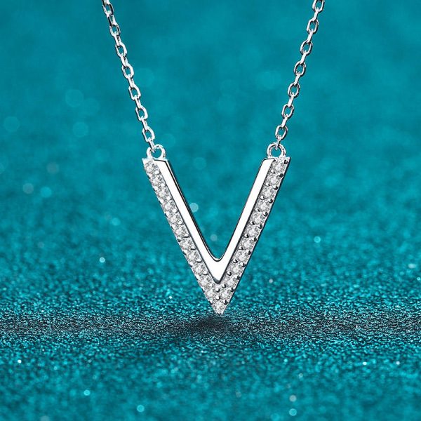 AZ424-X MoisaLuxe Official Store GRA Moissanite Plata Sterling 925 Silver Pendant V-shaped Micro-inlaid Necklace Clavicle Chain Items - Image 4