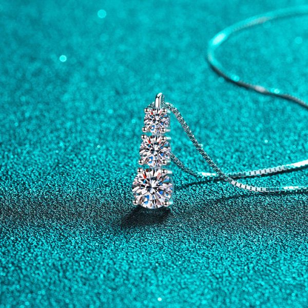 AZ719-X 1.8 Carat 3 Stone Blue Green White Color Moissanite Pendant Necklkace For Charm Lady With Certificate Silver 925 Jewelry Gift - Image 4