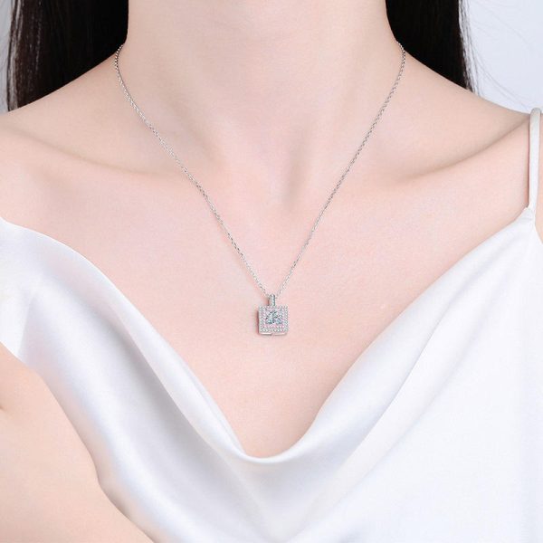 AZ807-X Fashion Trend Luxury Classic Moissanite Diamond-set 1ct Square Necklace Women 925 Silver Party Charms Jewelry Gift - Image 2