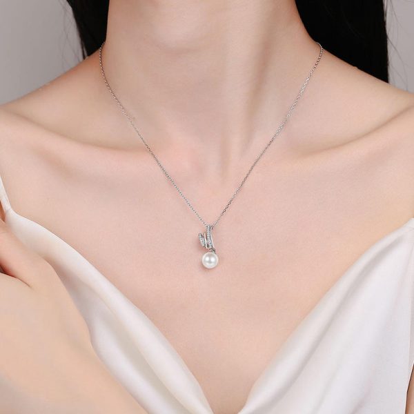 AZ844-X Fashion Luxury Classic Moissanite Diamond-set Pearl Design Circle Necklace For Women 925 Silver Party Jewelry Gift - Image 2
