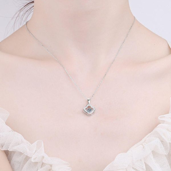 AZ435-X 0.3CT Artisan Floral Hollow Pendant S925 Silver Moissanite Chain Necklace Minimalist Style GBA Certified Free Gift Box - Image 2