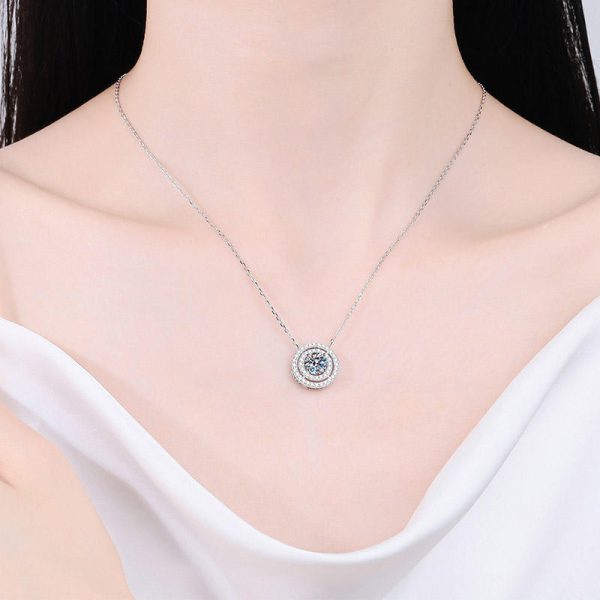 AZ735-X Brilliant Girl 18K White Gold Necklaces Women Birthday Gift 0.5/1/2ct Moissanite Diamond Pendant Wedding Girlfriend Fine Jewelry - Image 2