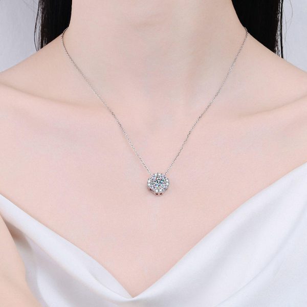 AZ748-X Luxury Square 1.62CT Moissanite Diamond Pendant Collarbone Chain Platinum Pt950 Necklace for Women Fine Jewelry Birthday Gift - Image 2