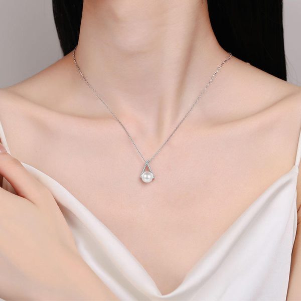 AZ845-X Fashion Luxury Classic Elegant Moissanite Diamond-set Pearl Letter V Necklaces For Women s925 Silver Party Jewelry - Image 2