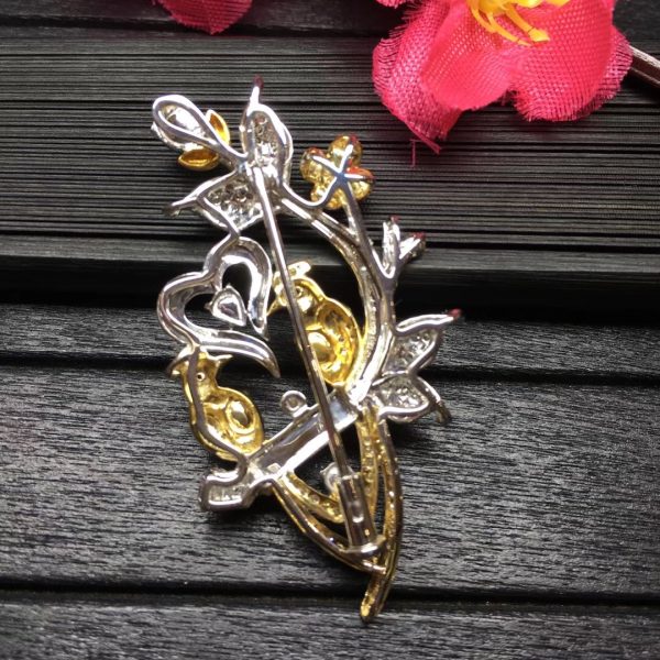 Ladies' Light Luxury Design Elegant Green Leaf Brooch Fashionable And Versatile Niche Design Sense Inlaid Brooch - Image 5
