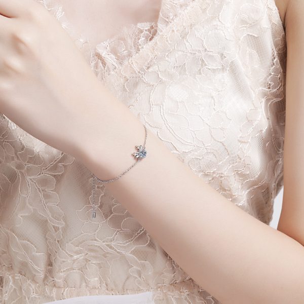 AZ049-S  Sterling Silver S925 Hypoallergenic 0.5ct Moissanite Deer Head Women's Versatile Bracelet Personalized Simple Versatile Antlers - Image 2