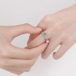 AZ020-J 925 Silver 0.8 Carat Moissanite Ring Fashion Sparkling Gorgeous Jewelry Gift Suitable for Wedding Party Mother's Day - Image 2
