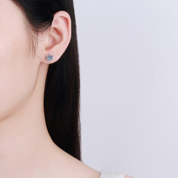 AZ471-X Sterling Silver 0.5-1 Carat *2 Moissanite Screw 6-Claw Earring Fashion Casual High-End Design Sense Niche Lady Girlfriend - Image 2